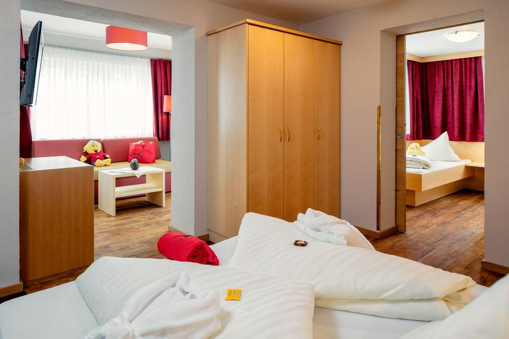 Kinderhotel Laderhof Ladis Exteriér fotografie